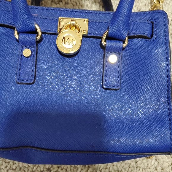 Michael Kors Blue Mini Crossbody Bag - Picture 4 of 16